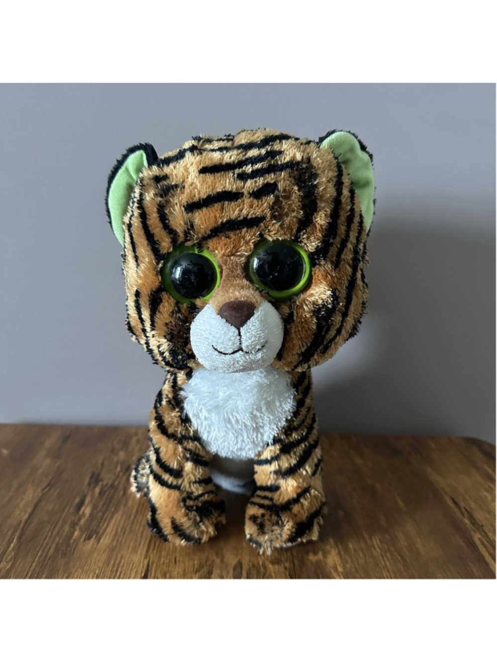 TY Beanie Boos - STRIPES the Tiger (Solid Eye Color) 9” RARE PURPLE TAGS